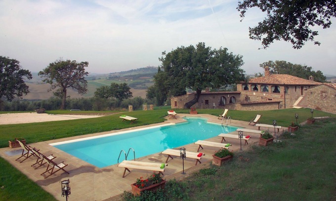 Pienza Villa | vacaciones de vacaciones gran chalet Italia, Toscana, cerca de Siena, Pienza, piscina, vistas, wi-fi, a corto plazo a largo plazo italiano