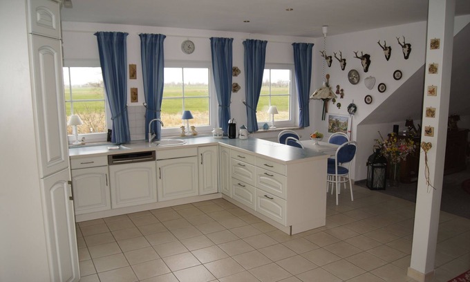 Heiligenstedten Apartamento | Large vacation apartment