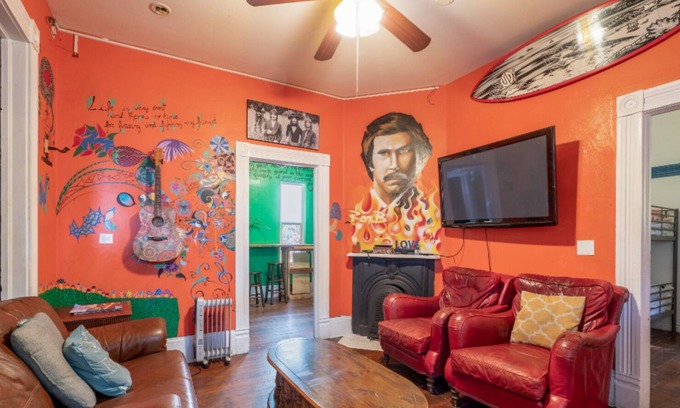 Downtown San Diego Casa | Large Victorian Artist House For Groups in Downtown