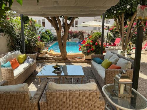 Roquetas de Mar Casa | Large Villa private pool and garden near beach