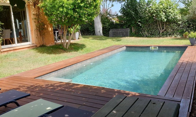 Mireval Villa | Villa tranquila con gran jardín y piscina cerca del mar.