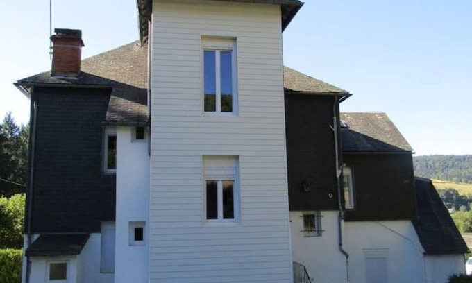 Murat-le-Quaire Casa | Large villa with garden near La Bourboule