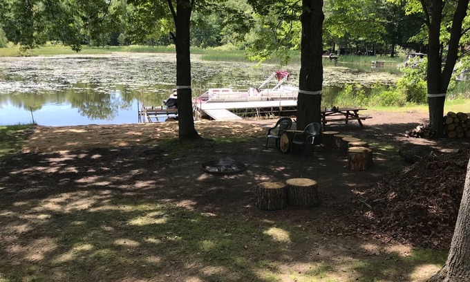 Sears Casa | Large waterfront house on quiet canal of all-sport Eight Point Lake