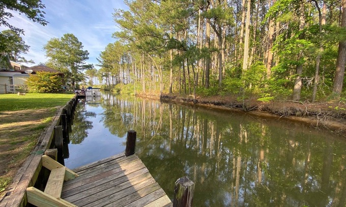 West Ocean City Casa | Large Yard, Private Dock, Dog Friendly, Close to OC inlet and Assateague Island