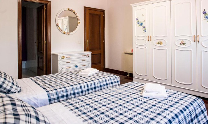 Sarria Casa | Las Aceñas De Iris