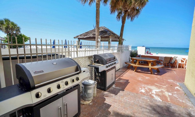 Madeira Beach Condominio | 9303lasbrisas306lbnco - Las Brisas 306
