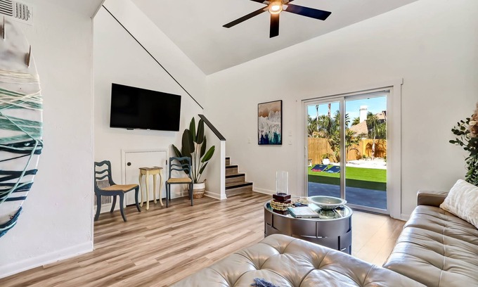 Vilano Beach Casa | Las Olas Cabana - Close to Beach & Restaurants