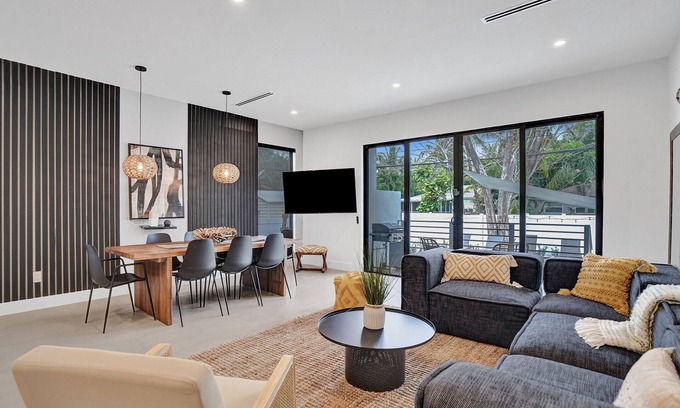 Downtown Fort Lauderdale Villa | Las Olas Designer Retreat With Heated Pool!