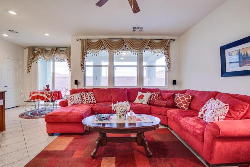 Spring Valley Casa | Las Vegas Home with Mtn Views 13 Mi to the Strip!