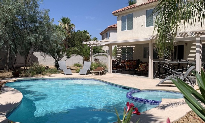 Sovana Casa | The Best ~ SW ~ Las Vegas 4 BR Casa / Piscina