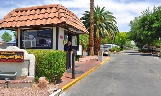 Sunrise Manor Cabina | Las Vegas RV Resort