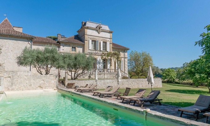Monjoi Otro | Last-Minute Discount 20%! Castle France 16/31 p