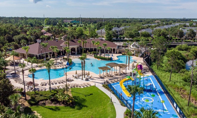 Windsor Hills Casa | Especial de último minuto! Pool Pool Home actualizado con 3 Kings + Princess Suite cerca de Disney