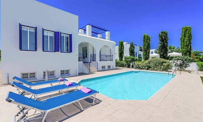 Latchi Villa | Latchi Beach Villa - Villa de tres dormitorios, capacidad para 6