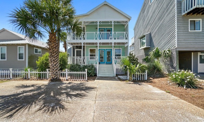 Port St. Joe Cabaña | Lower Summer 2025 Rates for Open Days! 3 BR/3 BA Cottage -DOG FRIENDLY!