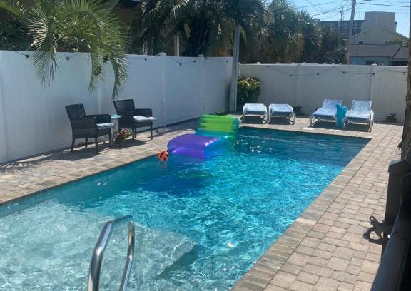 Windy Hill Casa | Latitude adjustment, walk to beach