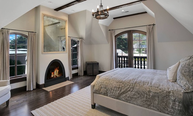 Carmel Highlands Casa | LAuberge costal cove Doris Day suite