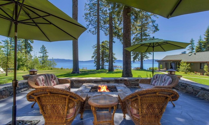 Tahoe City Casa | Laughing Waters Lakefront - TLUXP