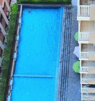 Pio del Pilar Apartamento | Laureano di Trevi Makati Apartment with Balcony