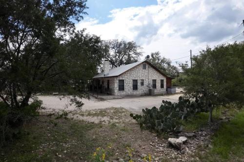 Concan Casa | Laurel Canyon - Frio River Haven