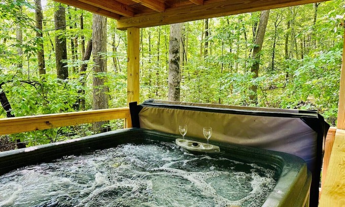 Cosby Cabina | Laurelwood Luxury Cabin Hot Tub