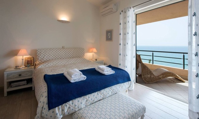 Parelia Casa | Casa de lavanda (playa de Glyfada)