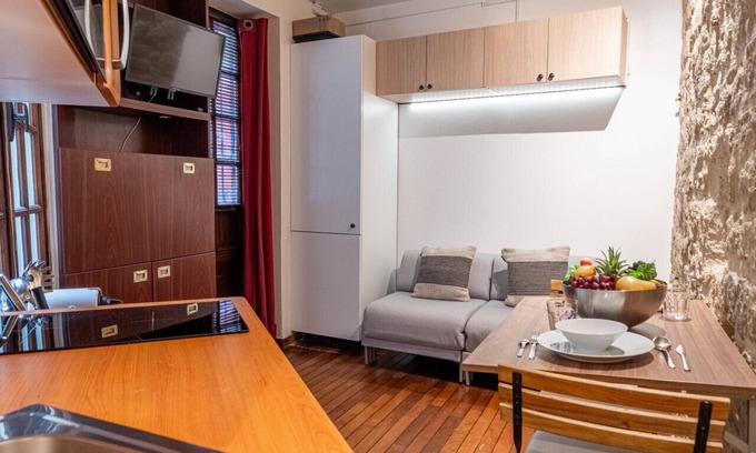 Marais Apartamento | Lavie Maison: Marais Studio Gem