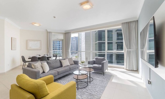 Dubai Marina Apartamento | Lavish 3-BR in Al Bateen’s Gem