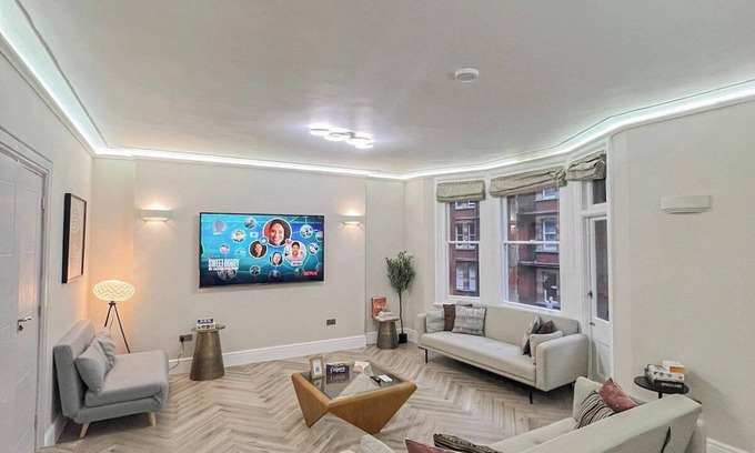 Regent's Park Casa | Lavish 4-bedroom Flat in Marylebone, Paddington