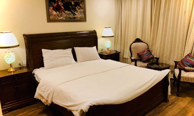 F-8 Sector Apartamento | Lavish Centaurus Apartment