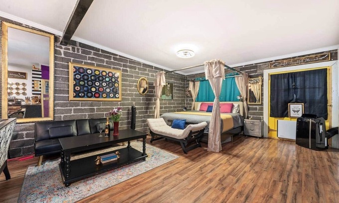Downtown Harrisburg Apartamento | Lavish Loft Open Concept Condo Close to Capitol