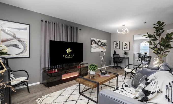 Southfield Condominio | Lavish Nest/KingBed/Min to Ascension Hospital