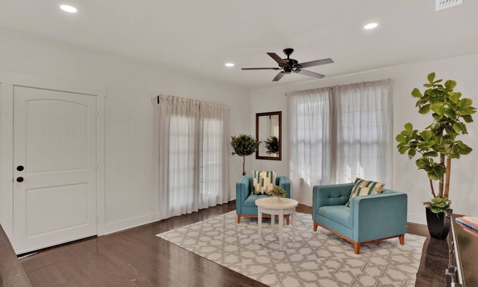 Highland Historic District Casa | Lavish, Stylish, Gorgeous Home