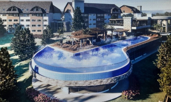Gramado Complejo | Lawn With More Charm. Comfort. and privileges