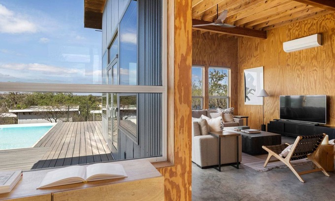 Llano Casa | Lazo House - A Riverfront Retreat