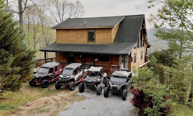 Helenwood Casa | Lazy Bear Cottage-No Cleaning Fees & direct access to Brimstone