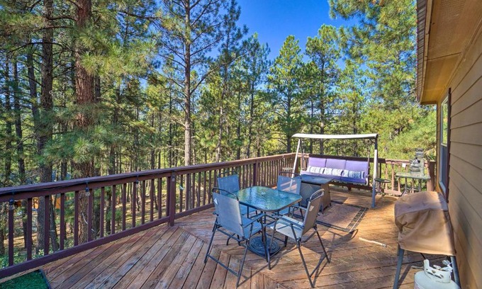 Forest Lakes Casa | Lazy Bear Den about 9 Mi to Vallecito Reservoir