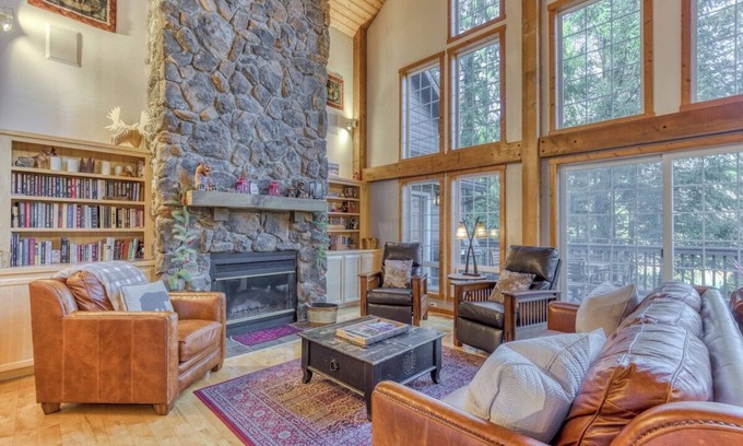 Welches Cabina | Lazy Bear Lodge: Hot Tub Resort Pool & Game Room
