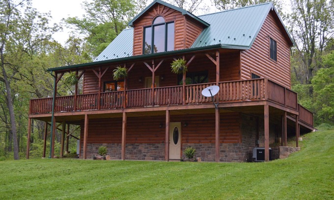 Luray Cabina | Lazy Bear Lodge VA :)