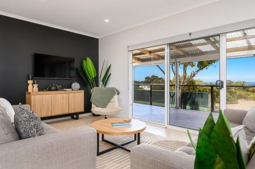 Dudley West Casa | Lazy Breeze Retreat 31 Beach Crescent, Baudin Beach