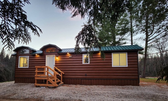 Malone Cabina | Lazy Deer - Tiny Cabin, 50 acres near Titus Ski