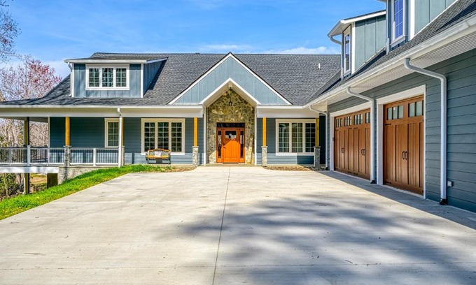 Mineral Casa | Lazy Lake Escape