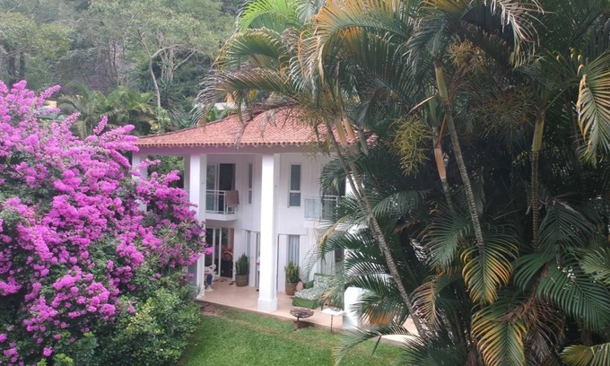 Araras Casa | LB - SE03 Casa Vale do Bonsucesso Alquiler Vacacional
