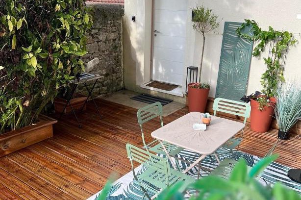 Dole Apartamento | Le 104 Feuvrier