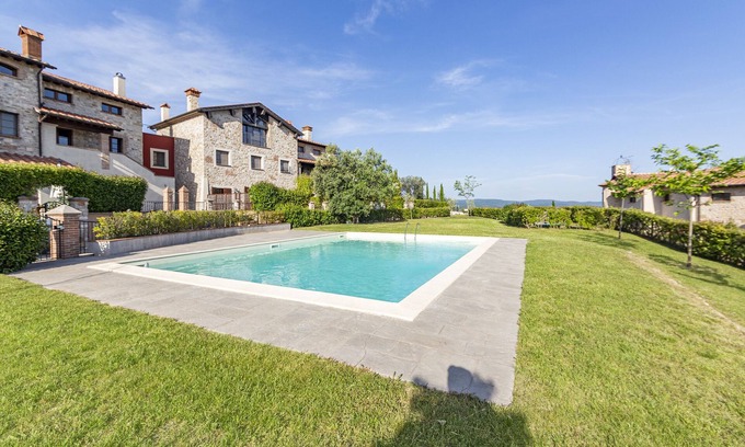 Ficulle Apartamento | Le Acetaie With Shared Pool, Ficulle, Italy