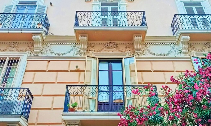 Historical Downtown Salerno Apartamento | Le Bijou Luxury Apartment in Salerno historic center