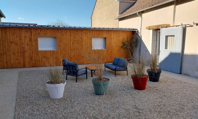 Beaune-la-Rolande Casa | "Le Bois au Loup." Maison Dans un Petit Hameau à la Campagne, au Calme