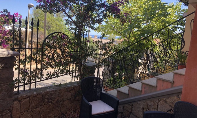 Santa Maria Navarrese Apartamento | Le Bouganville 6, 350 meters from the sea, sleeps 2/3