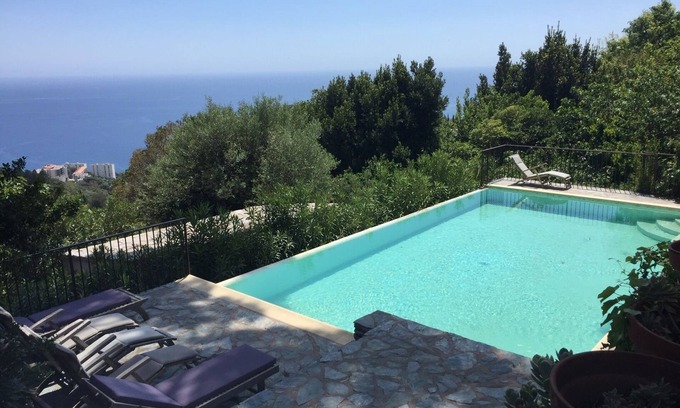Bastia Apartamento | Le Cabanon 2-person studio cottage with sea view and infinity pool.
