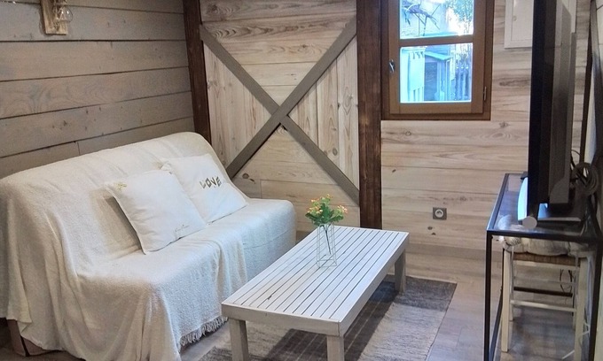 Eyragues Chalet De Esquí | Le cabanon des Alpilles
